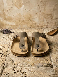 Toe Peg Footbed Sandals