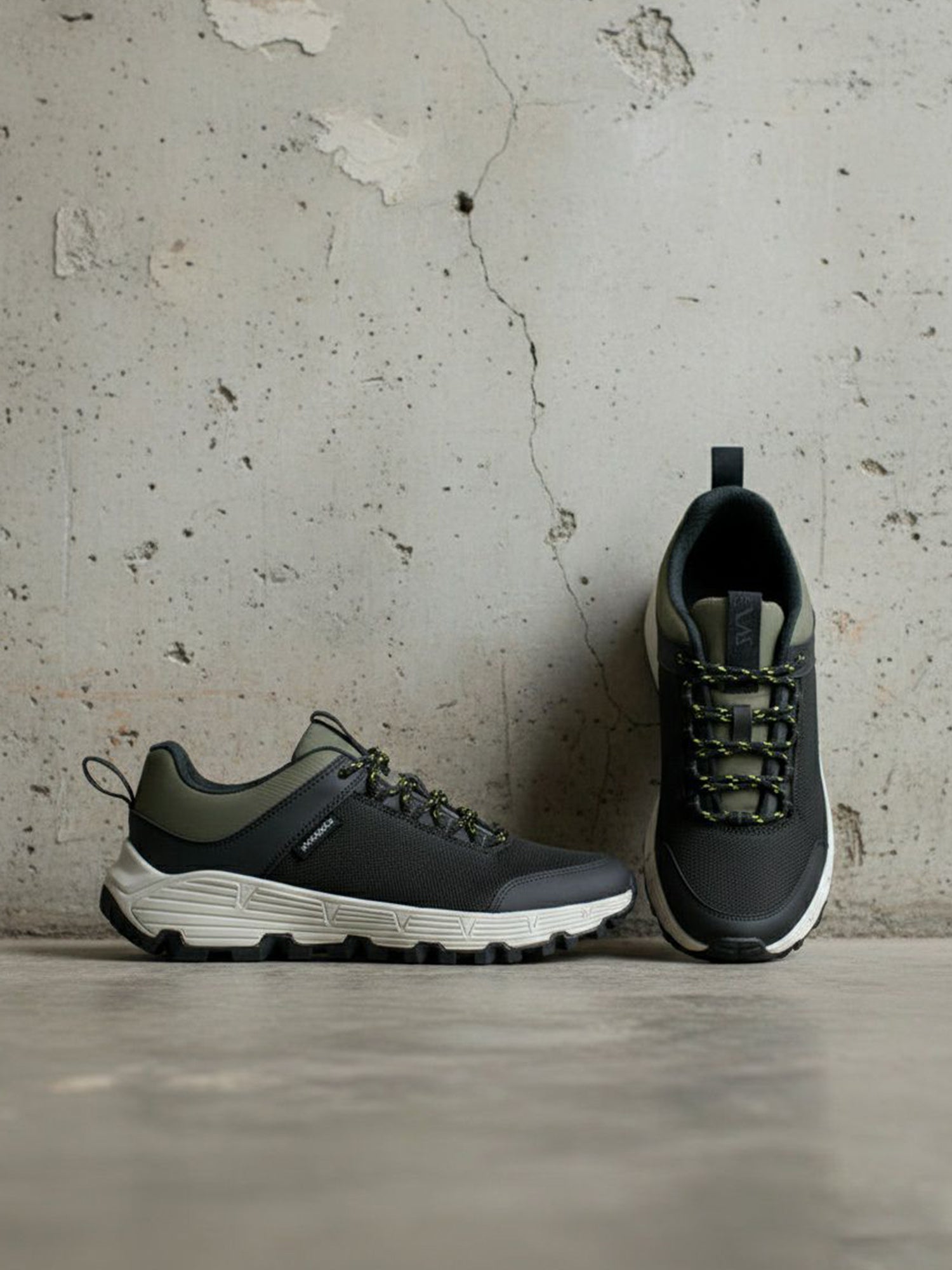 WVSport Trail Running Trainers